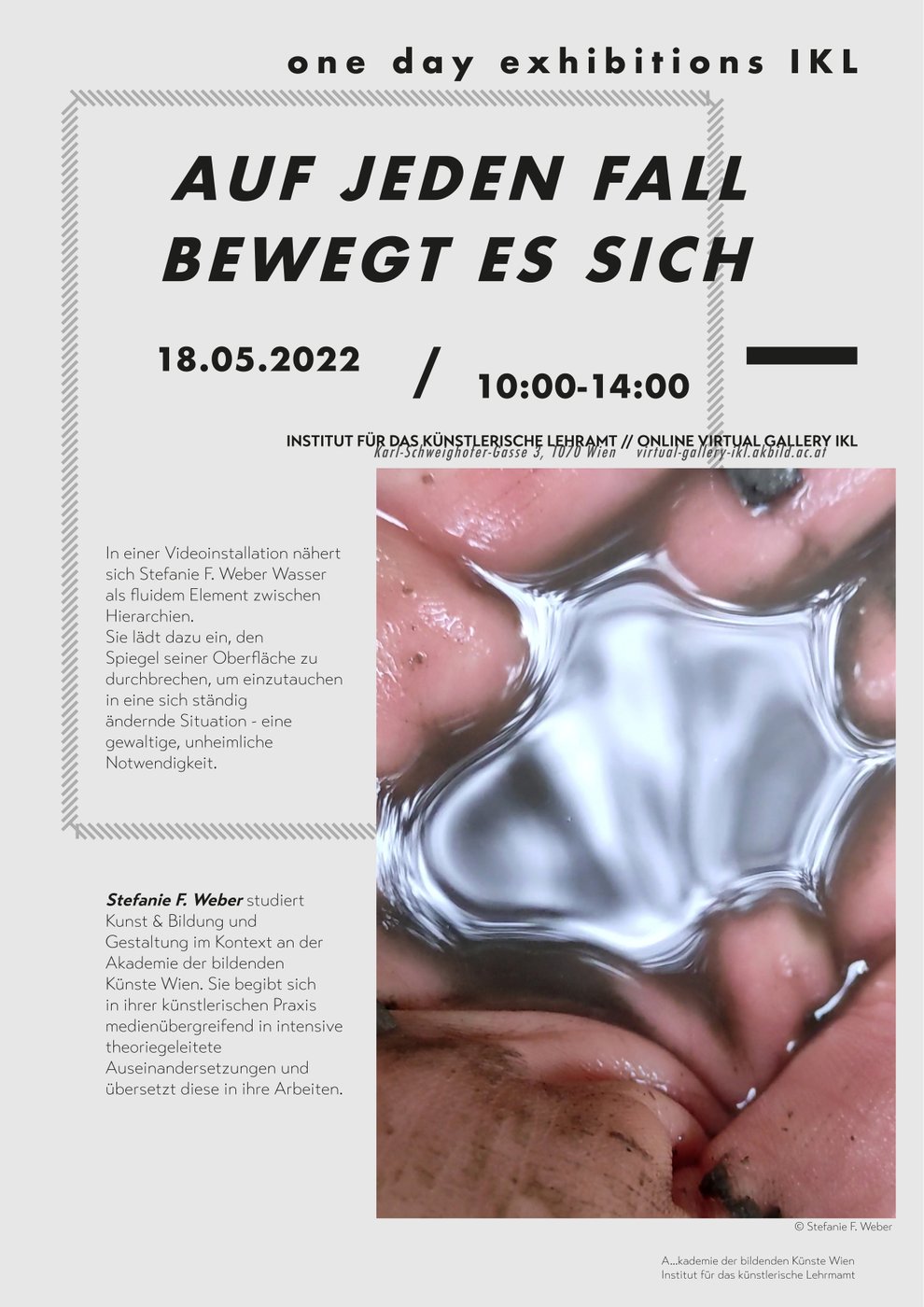 Plakat der Ausstellung One Day Exhibition mit Text und Foto in der Mitte des Plakats