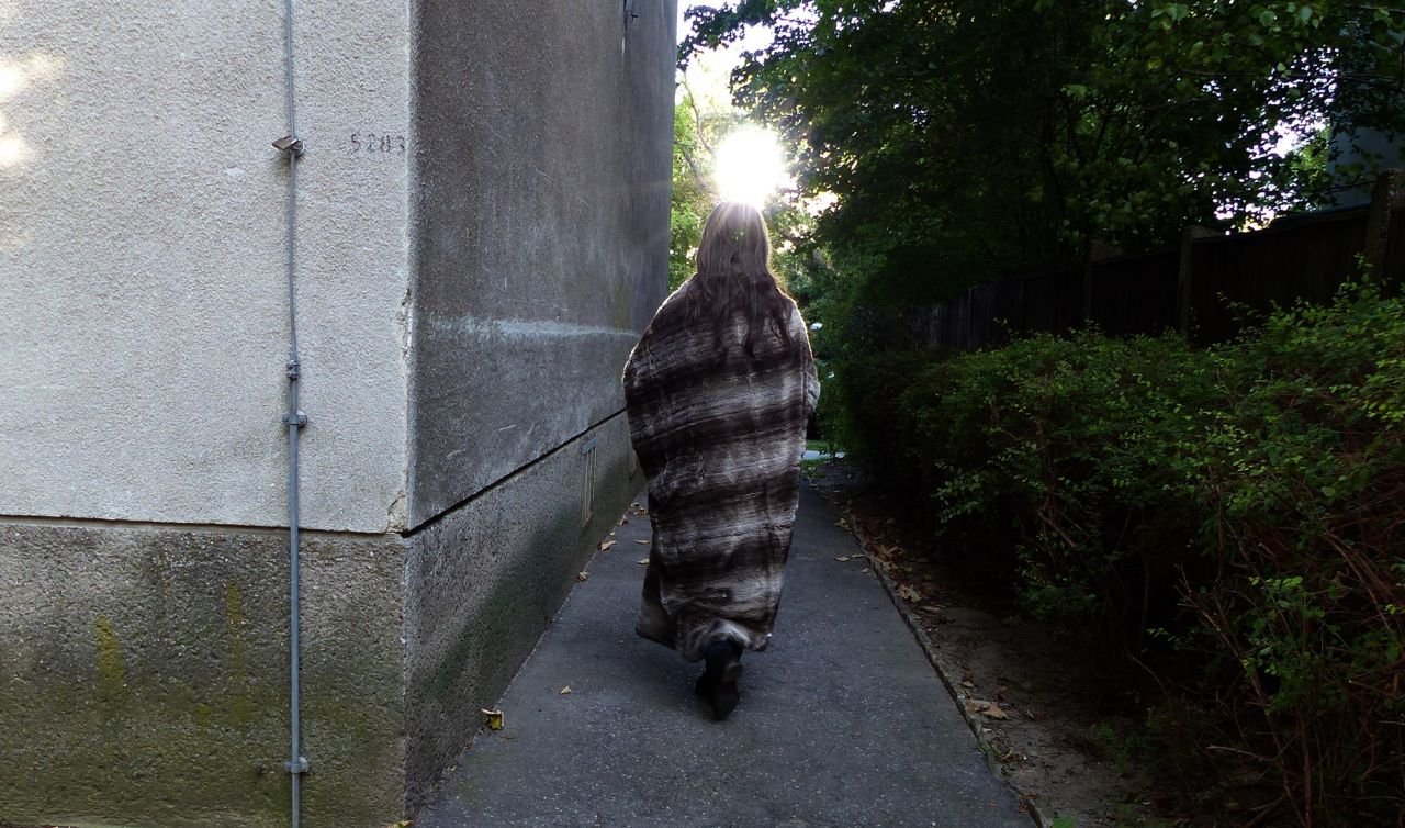 Amina Handke live aus dem Blickle Raum Spiegelgasse. Das Programm im Rahmen der Vienna Art Week ist eine Kooperation mit der Gemäldegalerie der Akademie der bildenden Künste Wien.