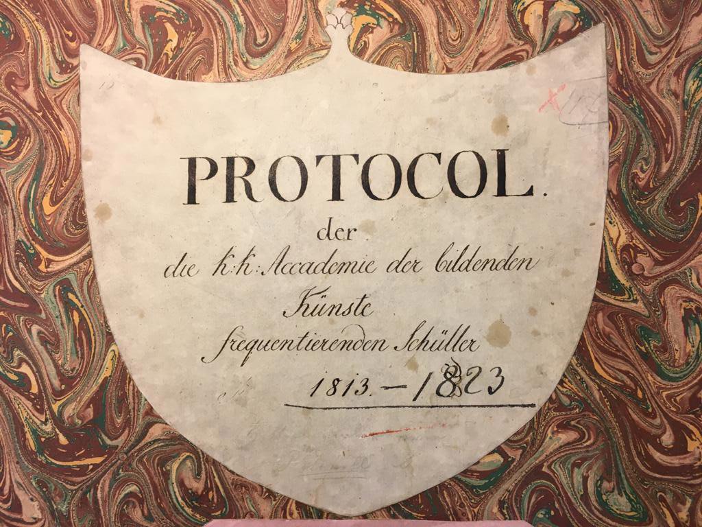 Erst 1920/21 wurden Frauen offiziell zum Studium an der Akademie der bildenden Künste Wien zugelassen. Überraschenderweise finden sich schon im 18. und frühen 19. Jahrhundert einige wenige Frauen unter den sonst ausschließlich männlichen Schülern.